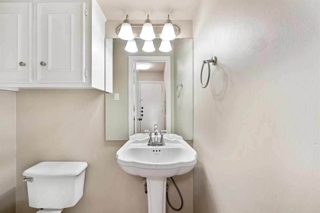 B C Lucas - Residential Lease