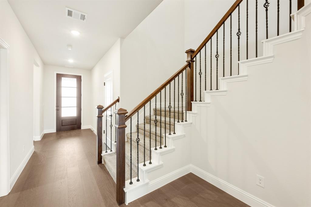 2304 River Trail