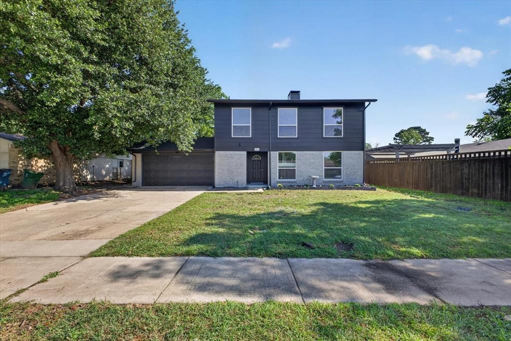 901 Huntington Drive