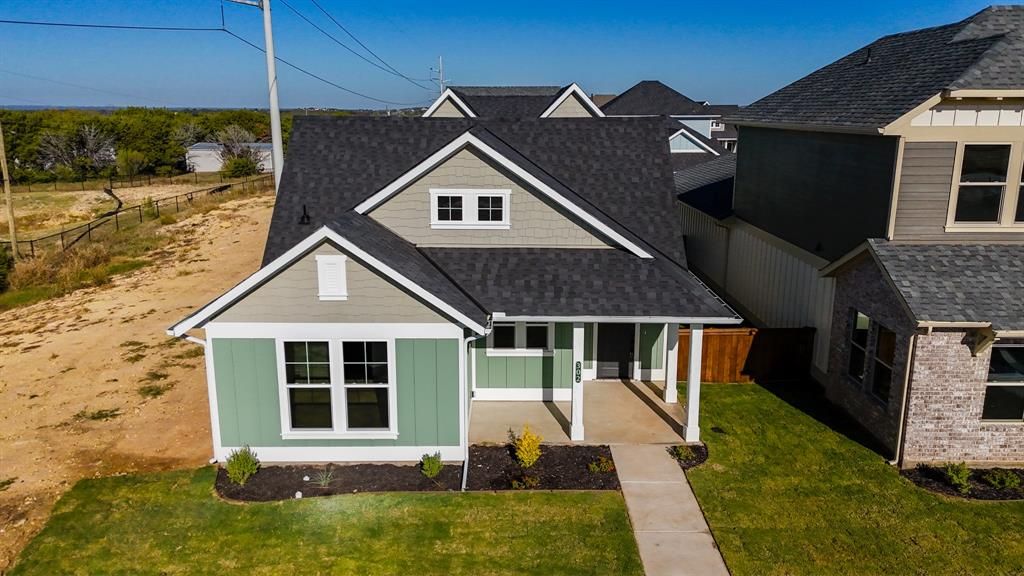 Photo of 302 Red Bird Ridge, Granbury, TX 76049 (MLS # 21174323)