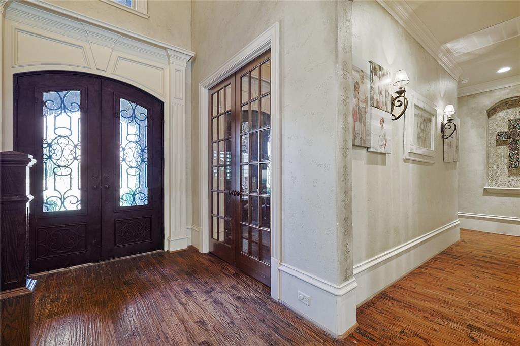 Frenchtown Manor - Residential