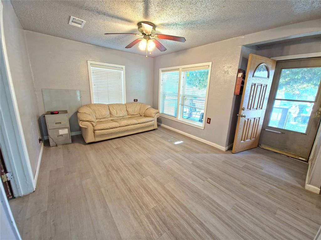 Photo of 2721 Sharon Street, Dallas, TX 75211 (MLS # 21194453)