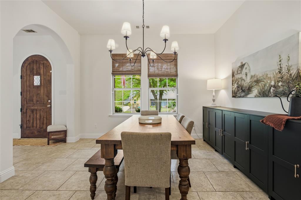 1833 Southpark Drive