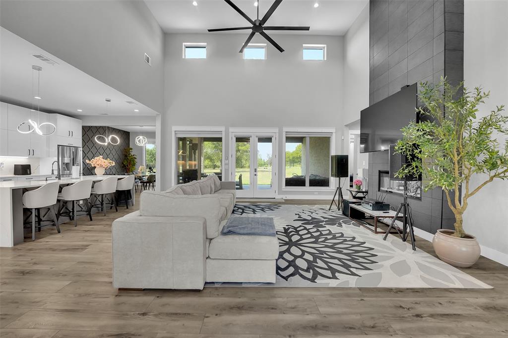 2203 Becky Lane