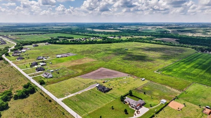 Photo 1 of 16 — 3161 Wilson Road, Palmer, TX 75152