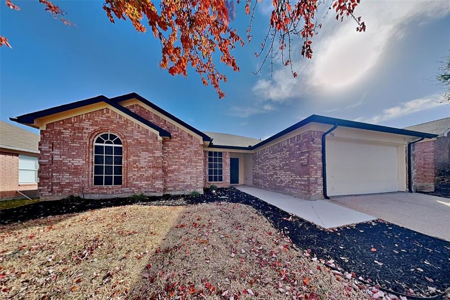 Charming 4 bed, 2 bath, 1,846 sq ft home in Arlington! Open kitchen concept with updated counters. Primary suite with attached bathroom. Spacious backyard, great for gatherings! Pets accepted on a case by case basis. Additional admin fees apply. The Fireplace is decorative. Schedule your showing today! This home is as-is.  

This home may be located within a Homeowners Association (HOA) community. If so, residents will be responsible for adhering to all HOA rules and regulations. Please contact your agent or landlord's agent for more information.