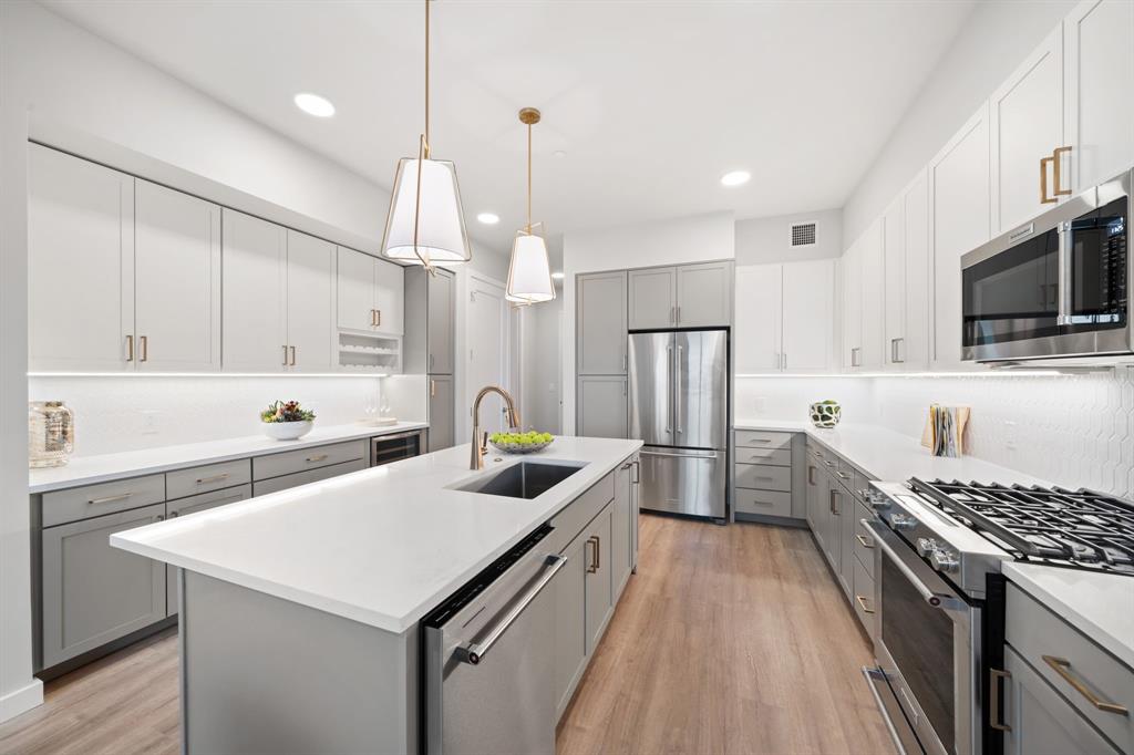 Lakeside Village - Residential Lease