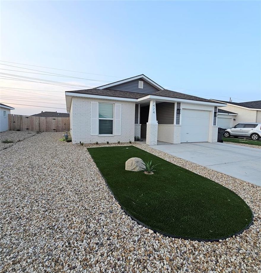 Welcome to this charming home located in Lubbock, TX, offering a spacious and inviting atmosphere. The property features a well-maintained interior with 2 bedrooms and 2 bathrooms. Enjoy the open-concept design, modern kitchen and a cozy living area that flows seamlessly for entertaining. The backyard has an optional hot tub providing a serene escape with space for outdoor activities. Custom blinds throughout the home. Both front and backyard are completely done with rock and artificial turf providing a low maintenance landscape. Conveniently located near local amenities and schools. Don't miss this opportunity!