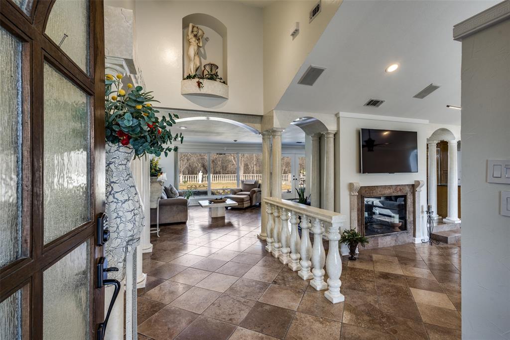 2525 Canyon Creek Drive