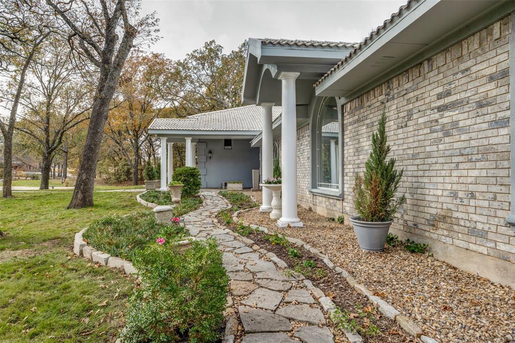 2525 Canyon Creek Drive