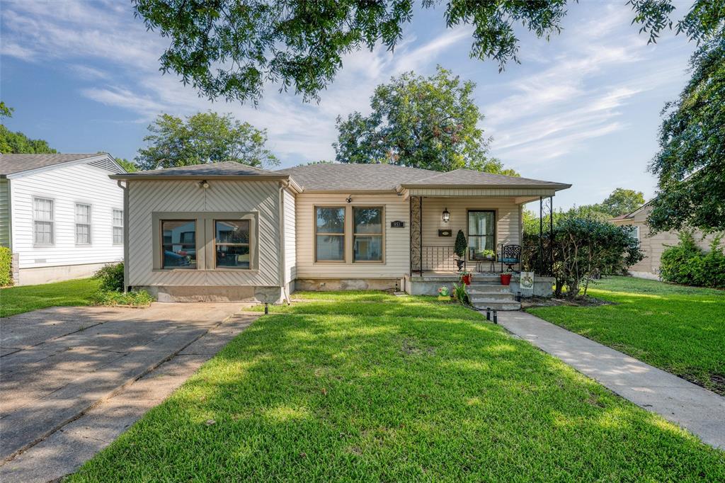 853 Holly Drive
