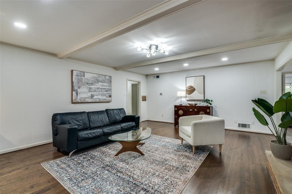 6324 Annapolis Lane