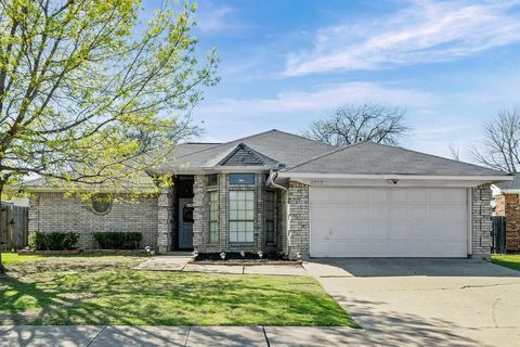 6712 Running Creek Drive Arlington TX 76001