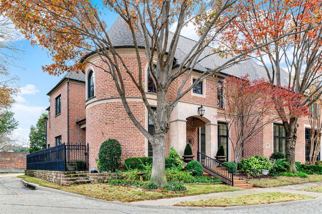 5904 BURGANDY Street