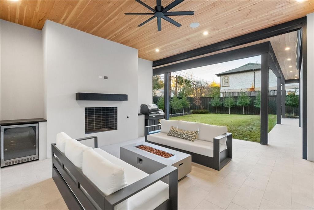 Walnut Crest - Residential