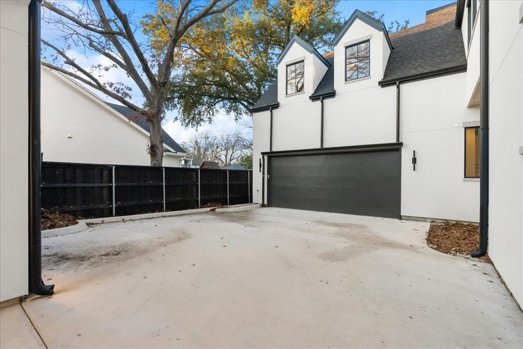 Walnut Crest - Residential