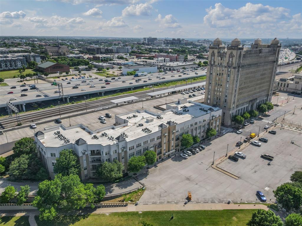 Texas & Pacific Lofts Condo - Residential