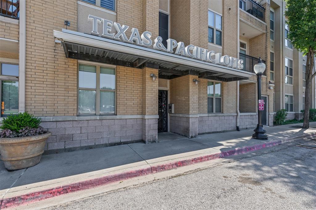 Texas & Pacific Lofts Condo - Residential