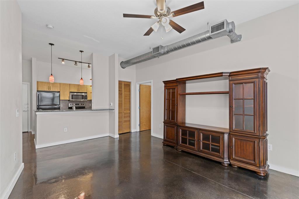 Texas & Pacific Lofts Condo - Residential