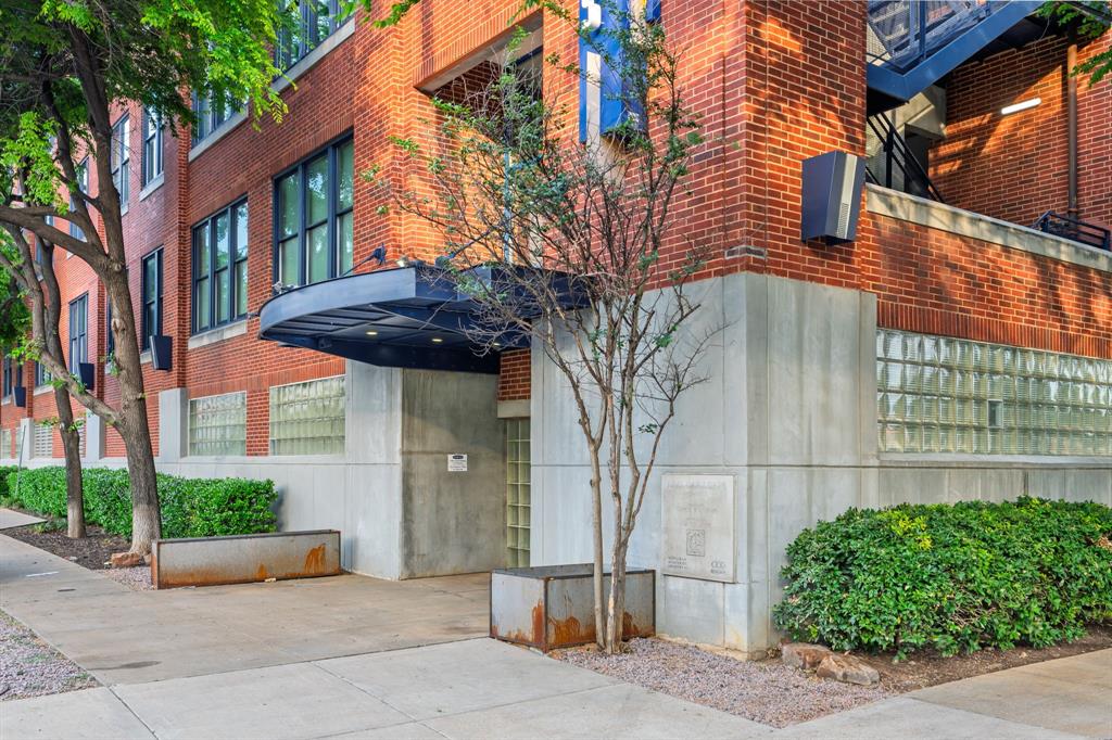 2502 Live Oak Street 332