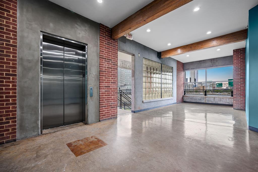 Live Oak Lofts Condo - Residential