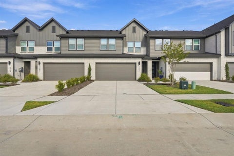 Photo of 8852 Enclave Way, Northlake, TX 76208 (MLS # 21382091)