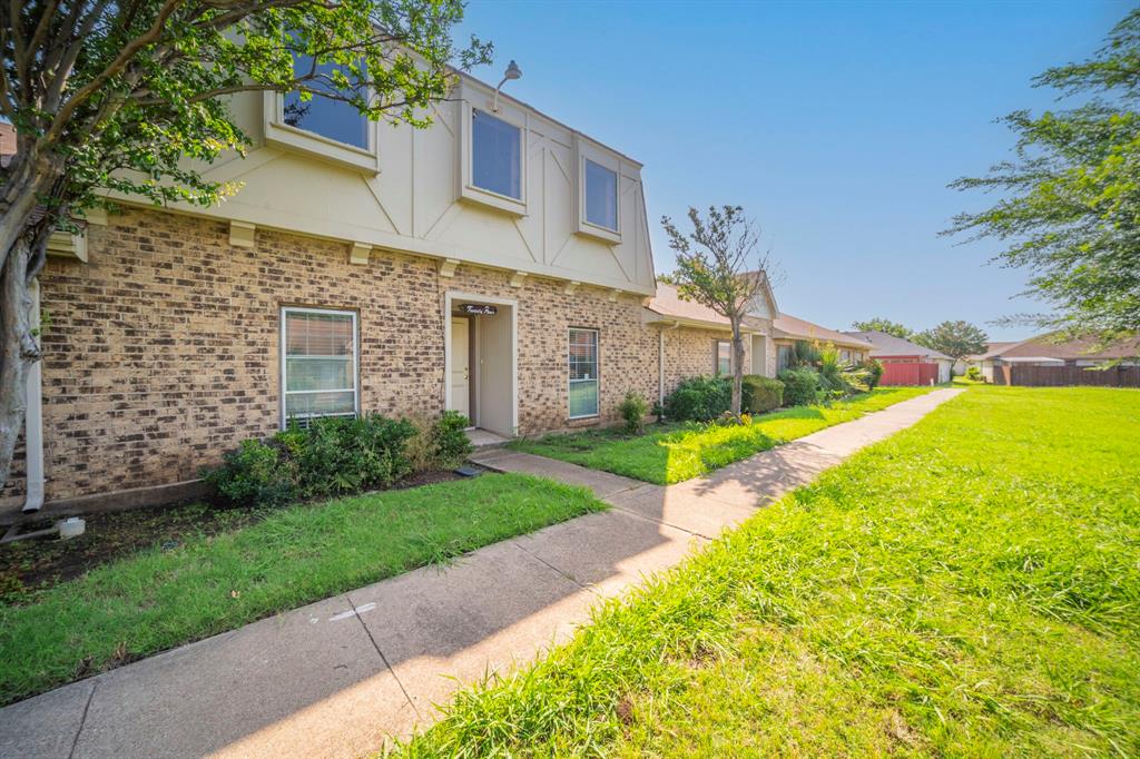 24 W Mountain Creek Drive