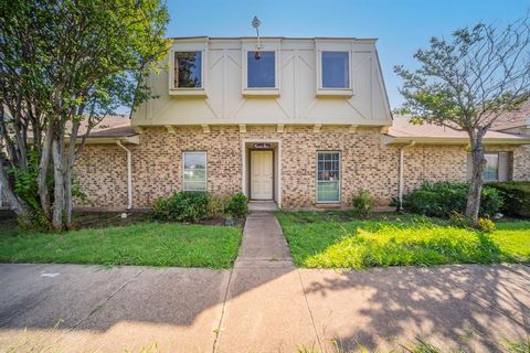 24 W Mountain Creek Drive Grand Prairie TX 75052
