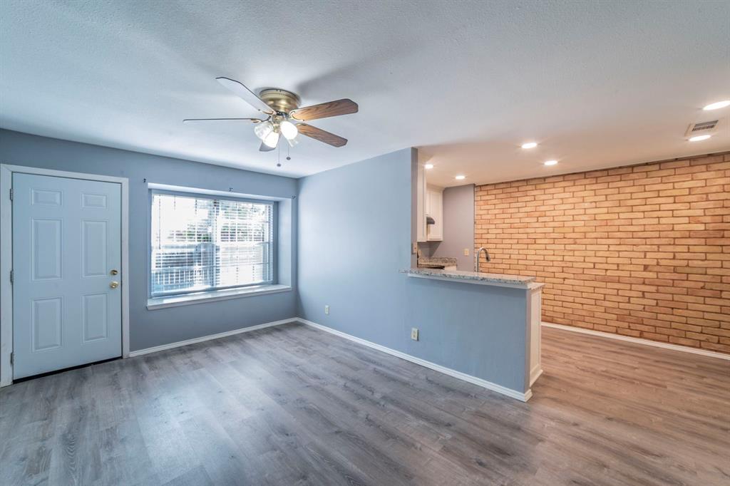 24 W Mountain Creek Drive