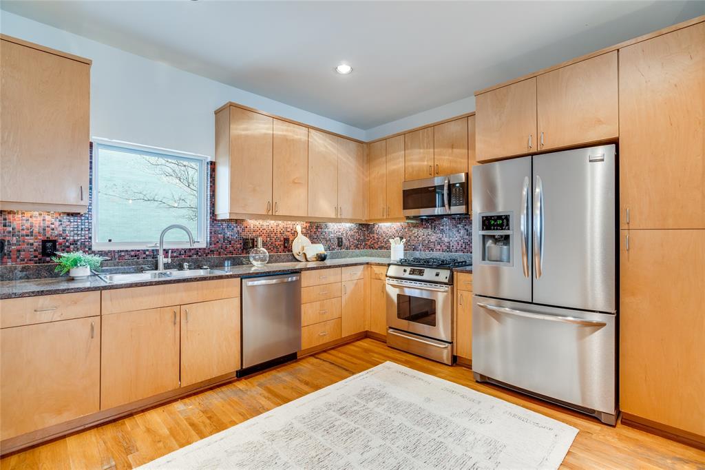 Travis Street Condos 4100 - Residential