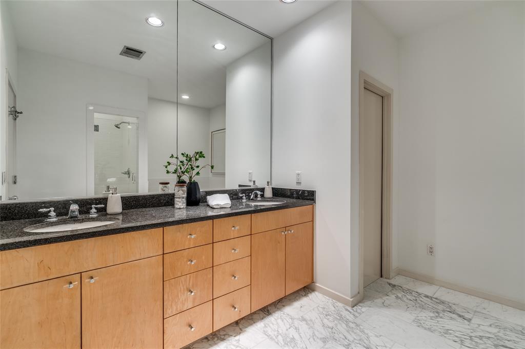 Travis Street Condos 4100 - Residential