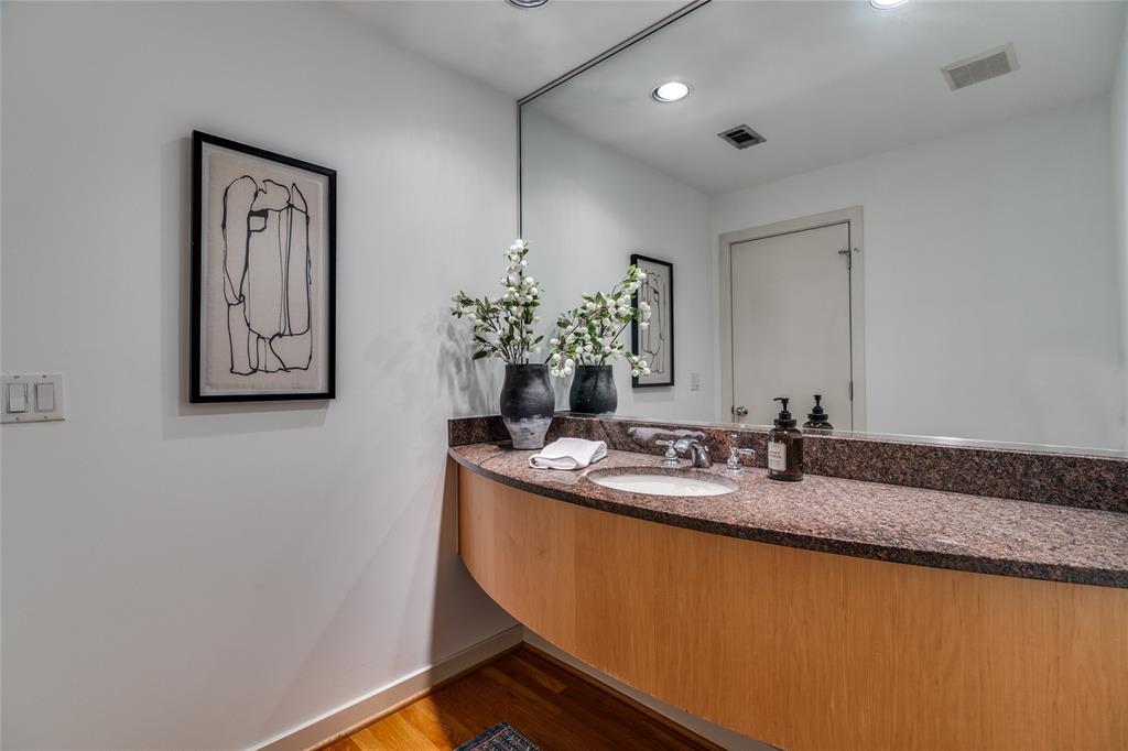 Travis Street Condos 4100 - Residential