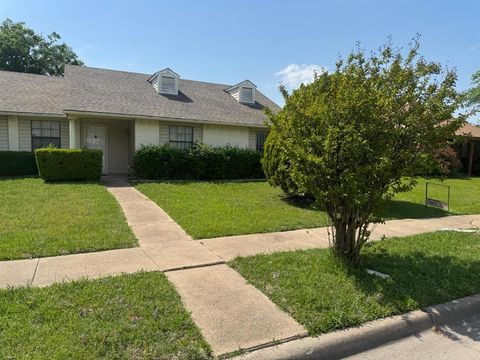 Photo of 1113 Maydelle Lane, Garland, TX 75042 (MLS # 21260666)