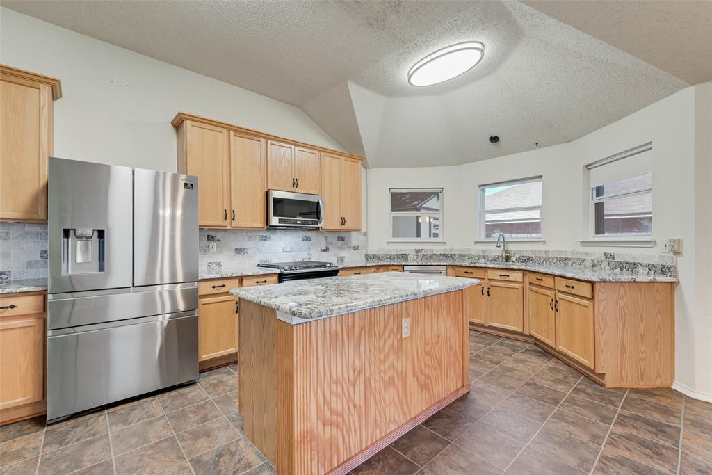 6807 Lake Jackson Drive
