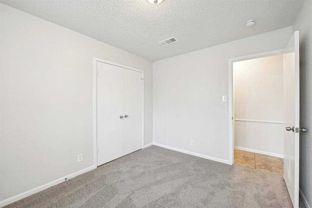 meadow oak sec 2 - Residential