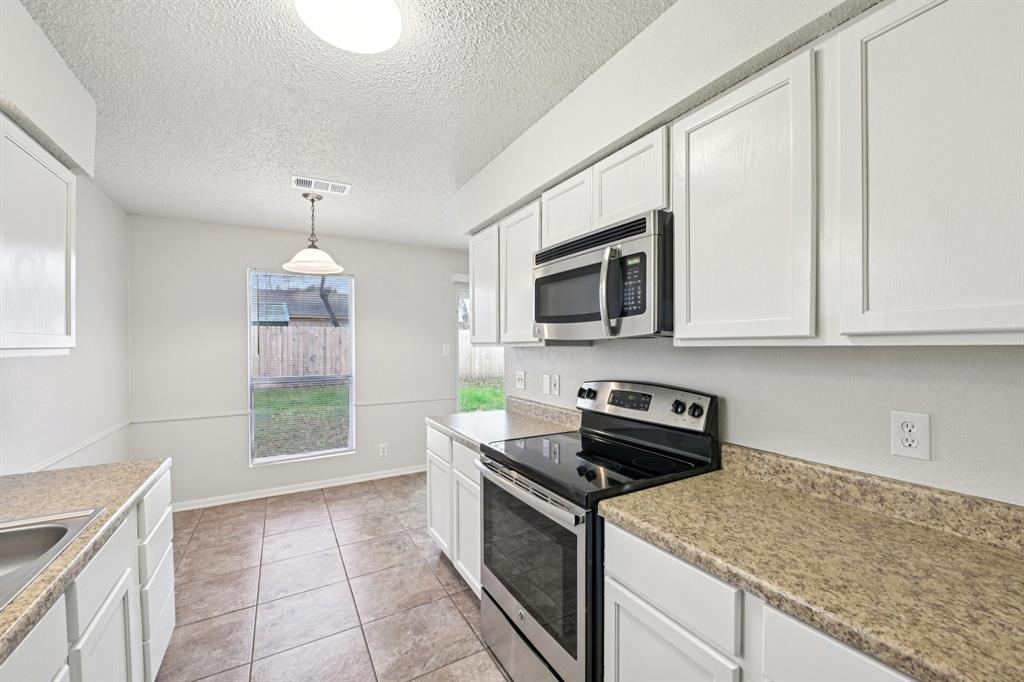 meadow oak sec 2 - Residential