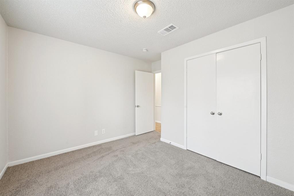 meadow oak sec 2 - Residential