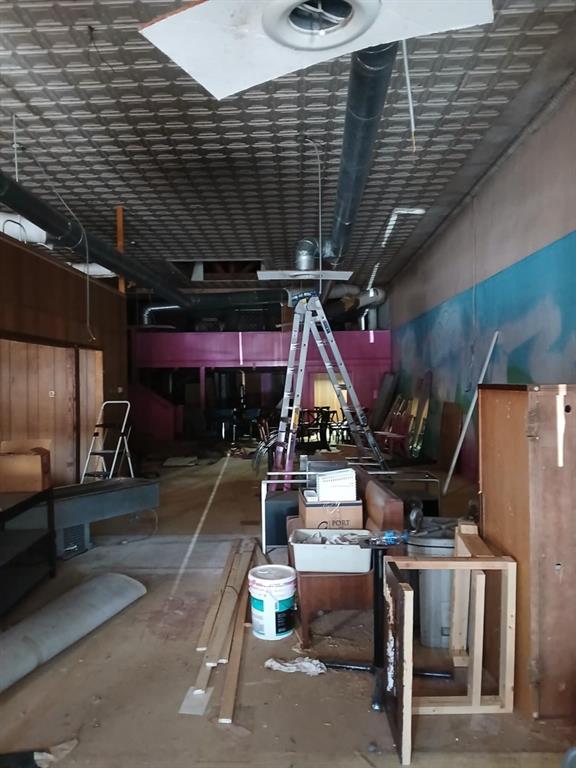 ORIGINAL TOWN COLEMAN - Commercial Sale