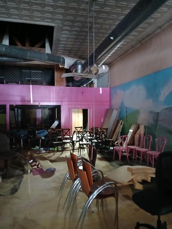 ORIGINAL TOWN COLEMAN - Commercial Sale