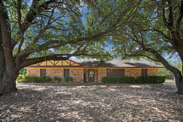 707 OVILLA RD, WAXAHACHIE, TX 75167 - Image dab2ecf29d31a5e837f5a1fa9289bb44/1781627297