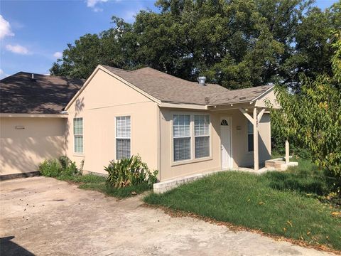 2606 Laurel Street Grand Prairie TX 75050