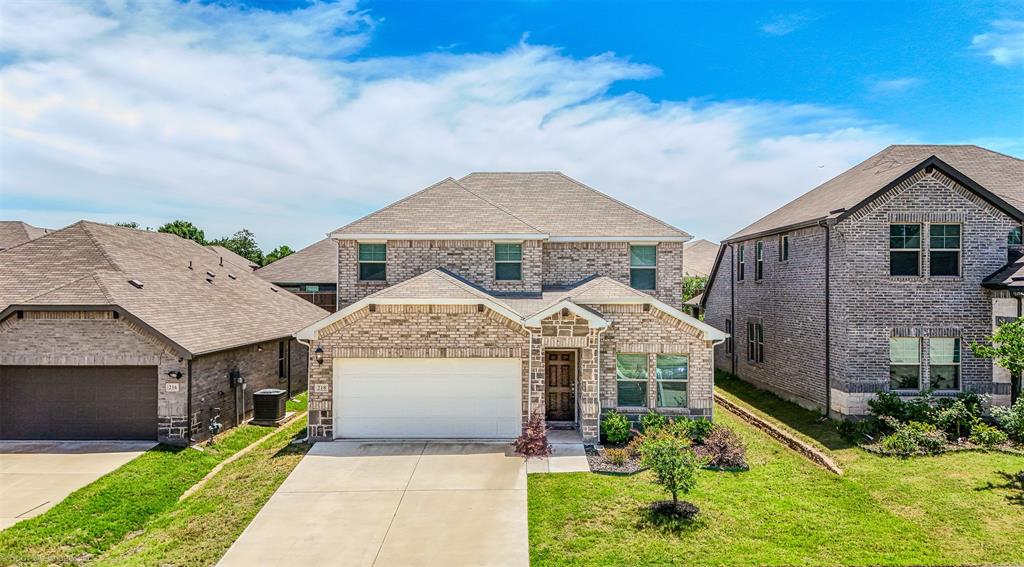 218 Luna Lane