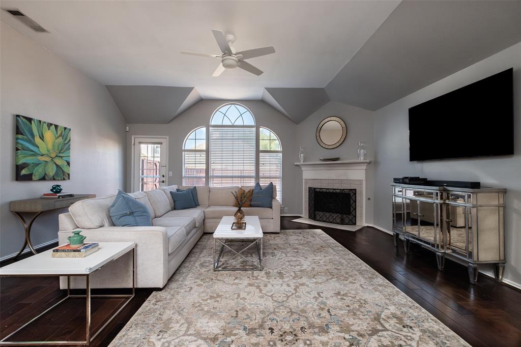 2513 Hunters Run Drive