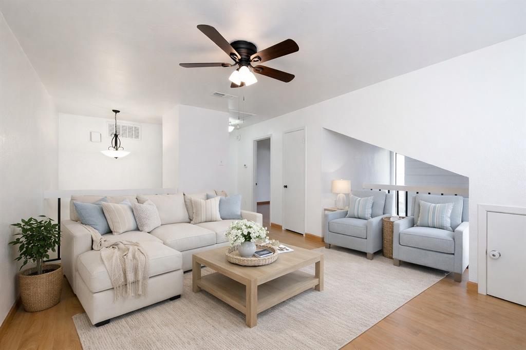 Preston Oaks Crossing Condos 01 & 02 - Residential Lease