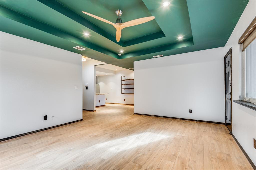 El Tivoli Place - Residential Lease