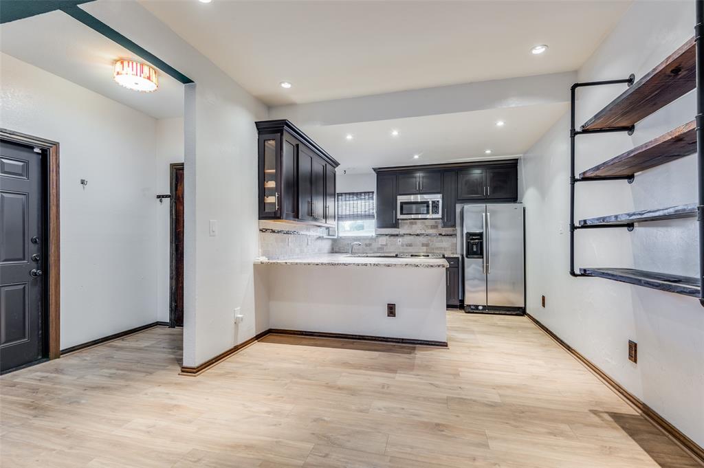 El Tivoli Place - Residential Lease