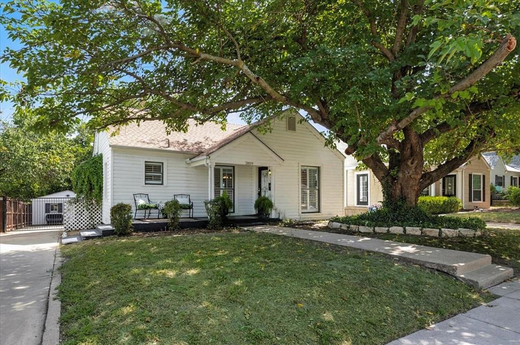 3809 Linden Avenue