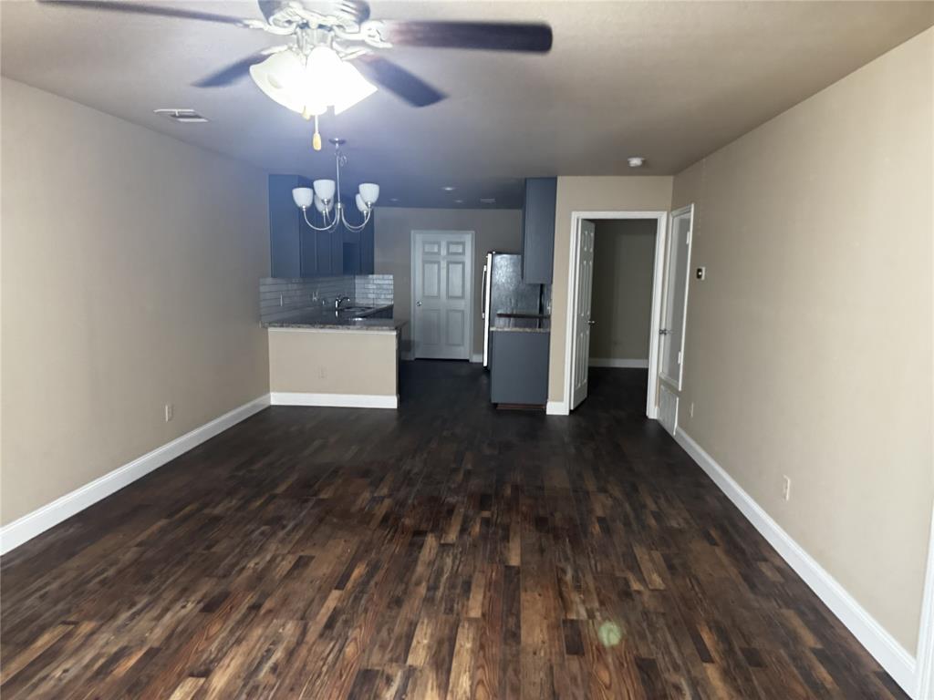 CHAMBERLAIN ARLINGTON HTS 2ND - Residential Lease