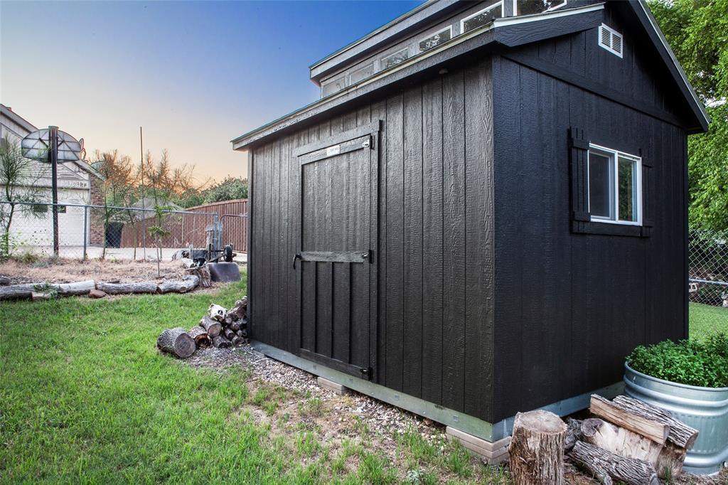 810 Highland Hills Lane