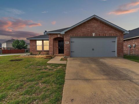 401 Iron Ore Trail Fort Worth TX 76131